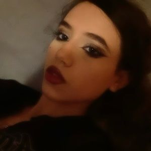 Meet your Posher, Catherine